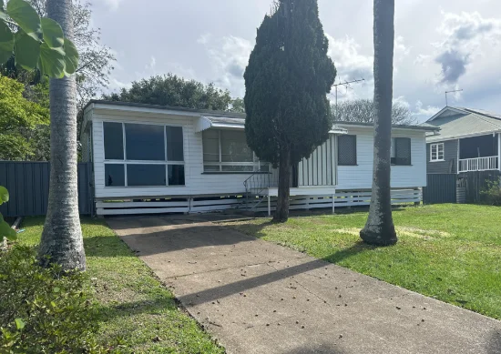 96 Milne St, Mount Warren Park, Qld 4207 - For Rent