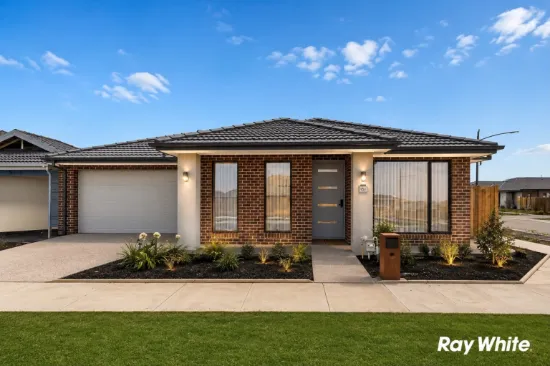 96  Molesworth Crescent, Donnybrook, Vic 3064