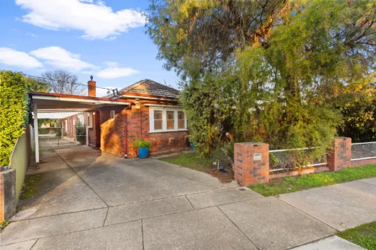96 The Esplanade, Wagga Wagga, NSW 2650