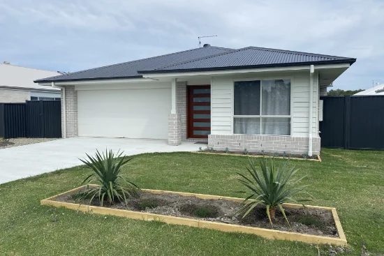 97 Kohler Drive, Yamba, NSW 2464