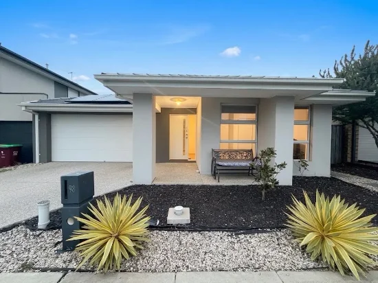 98 Aberfeldy Cres, Cranbourne South, Vic 3977 - For Rent