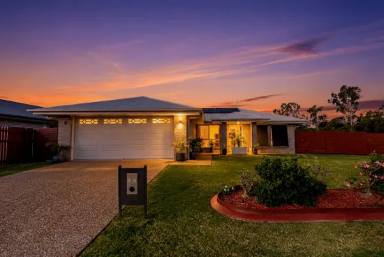 98 Girraween Way, Eli Waters, Qld 4655