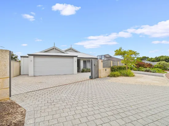 98 Grandmere Parade, Meadow Springs, WA 6210