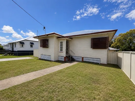 98 South Station Road, Silkstone, Qld 4304