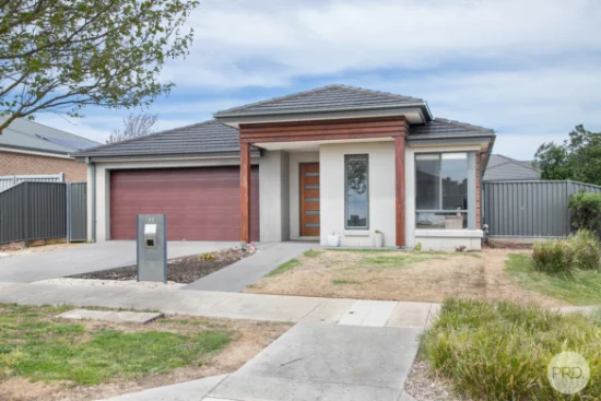 99 O'Shannassy Parade, Lucas, Vic 3350
