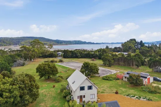 99 Paper Beach Road, Swan Point, Tas 7275