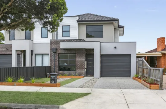 9B The Fairway, Kingsbury, Vic 3083