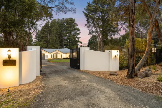 Address available on request, Macedon, Vic 3440