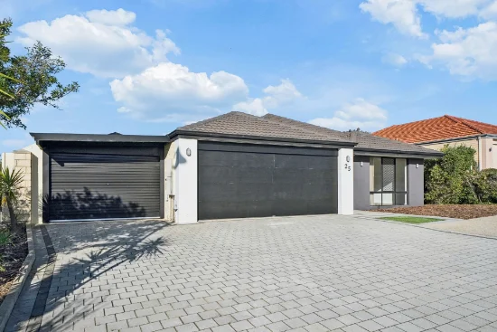 Address available on request, Tapping, WA 6065