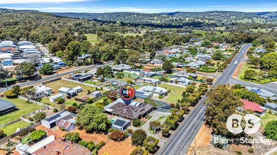 Address available on request, Waroona, WA 6215