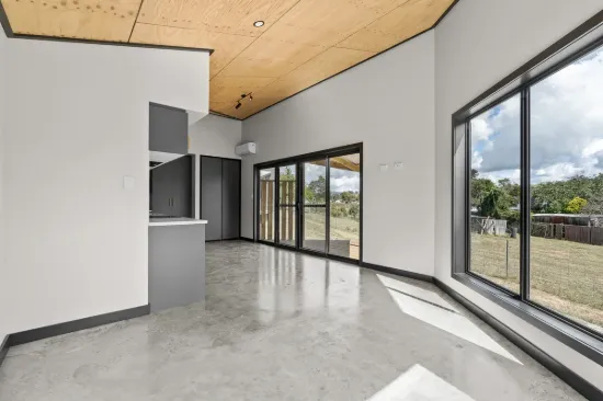 b/12 Gladstone Raod, Herrick, Tas 7264
