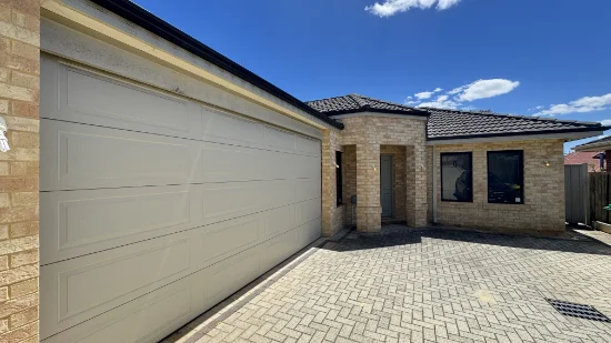 RMs/61B South Street, Kardinya, WA 6163