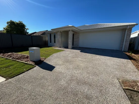 Room 1/5 Boyle st, Caboolture, Qld 4510