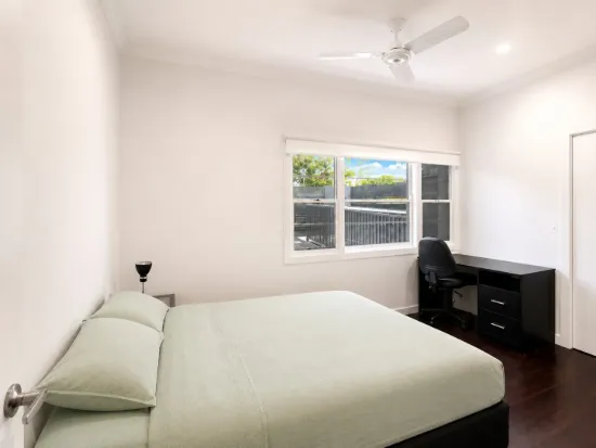 Room 1a/223 Coopers Camp Road, Ashgrove, Qld 4060