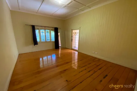 Room E/70 King Street, Annerley, Qld 4103