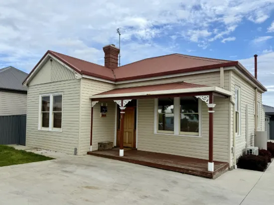 Unit 1/18 Jermyn Street, Ulverstone, Tas 7315