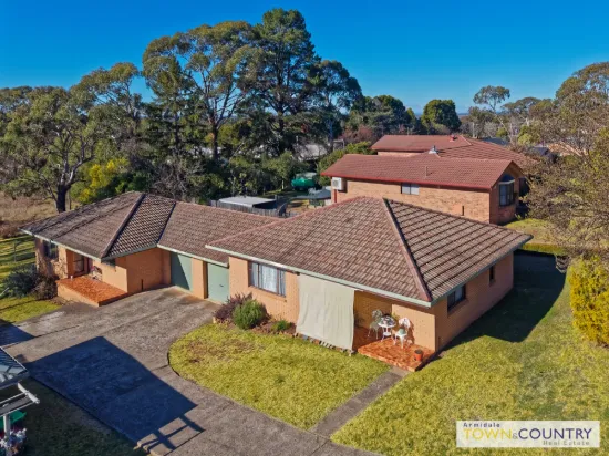 Unit 1&2 at 20 Centura Crescent, Armidale, NSW 2350