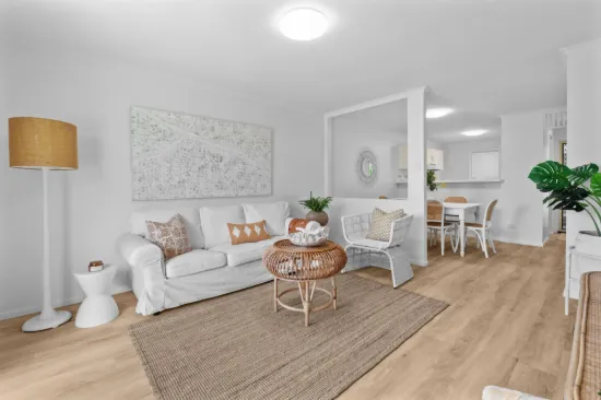 UNIT 2/60 Saffron Street, Elanora, Qld 4221