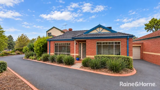 Unit 8 2-/8 Knight Crescent, Roxburgh Park, Vic 3064 - For Rent