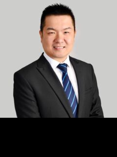 Ievan  Tan - Real Estate Agent