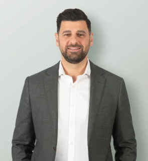 Antonio  Ariola - Real Estate Agent