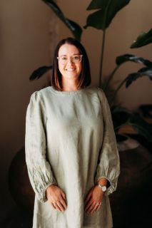 Aimee Hanson - Real Estate Agent