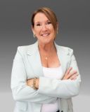 Janelle Schlitter - Real Estate Agent From - RE/MAX Living - BURPENGARY 