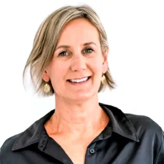 Shae Reuss - Real Estate Agent