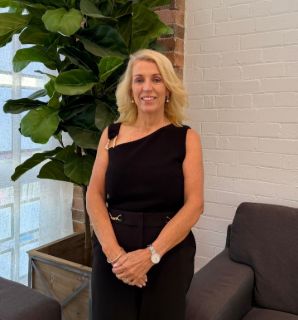 Robyn Fox - Real Estate Agent