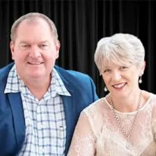 Rob and Gillian  Dargusch - Real Estate Agent