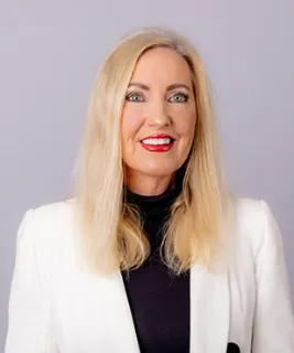 Julia Keen - Real Estate Agent