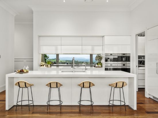 Innov8 Property - ALBANY CREEK - Real Estate Agency