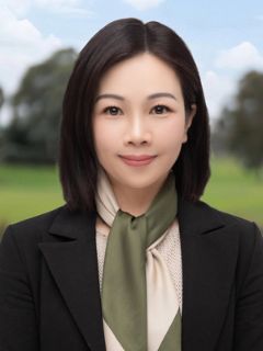 Iris Wu - Real Estate Agent