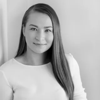 Isabella Grziwotz - Real Estate Agent