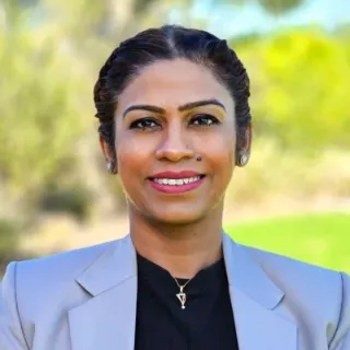 Isha Dhillon - Real Estate Agent