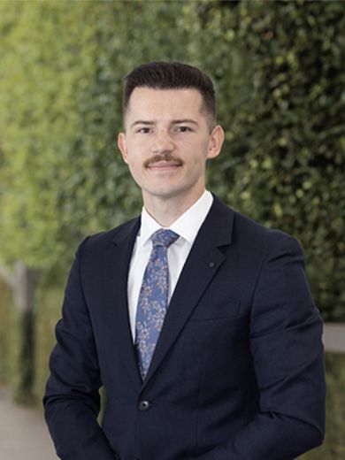Ismet Duratovic - Real Estate Agent at Ray White - Bentleigh