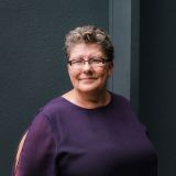 Jacqui Wood - Real Estate Agent From - Raine & Horne - Wynnum / Manly 