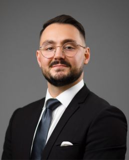 James Siakavelis - Real Estate Agent