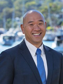 Jeff Woo - Real Estate Agent