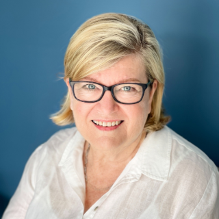 Jennifer Phillips - Real Estate Agent
