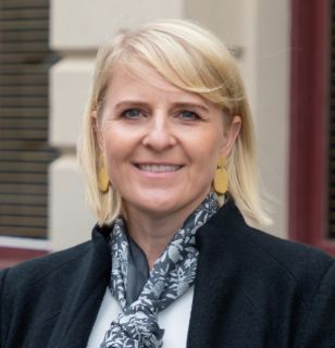 Jo Thornton - Real Estate Agent