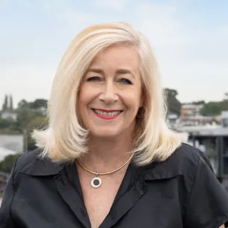 Joanne Pearson - Real Estate Agent