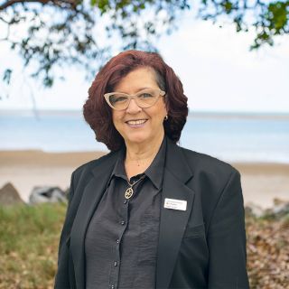 Jodi Sommerfeld - Real Estate Agent