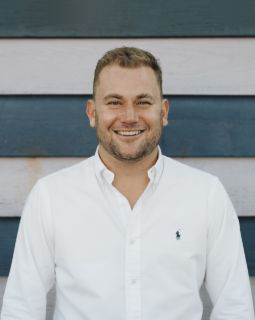 Jonathan Clare - Real Estate Agent