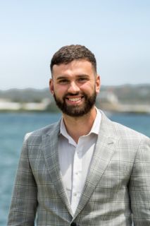 Jonathan Tringas - Real Estate Agent