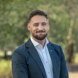 Joshbh0 Saunders - Real Estate Agent