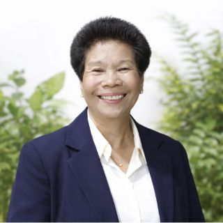 Julie Brown - Real Estate Agent