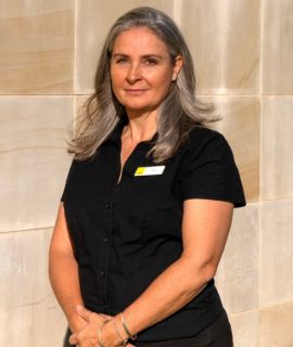 Julia Austin - Real Estate Agent