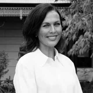Julia  Murphy - Real Estate Agent