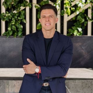 Julian Rivas - Real Estate Agent